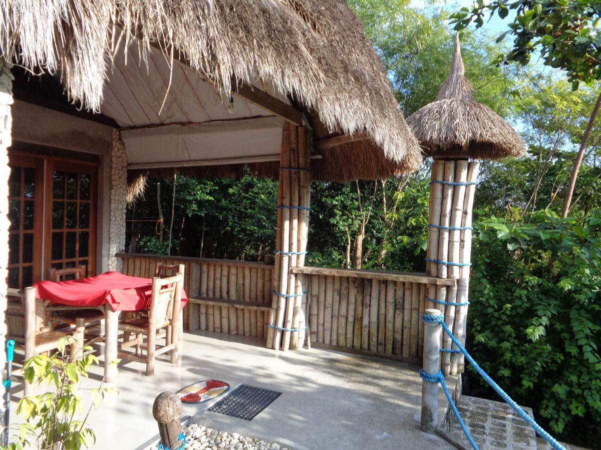 Sea Turtle House Moalboal Hotel Exterior photo