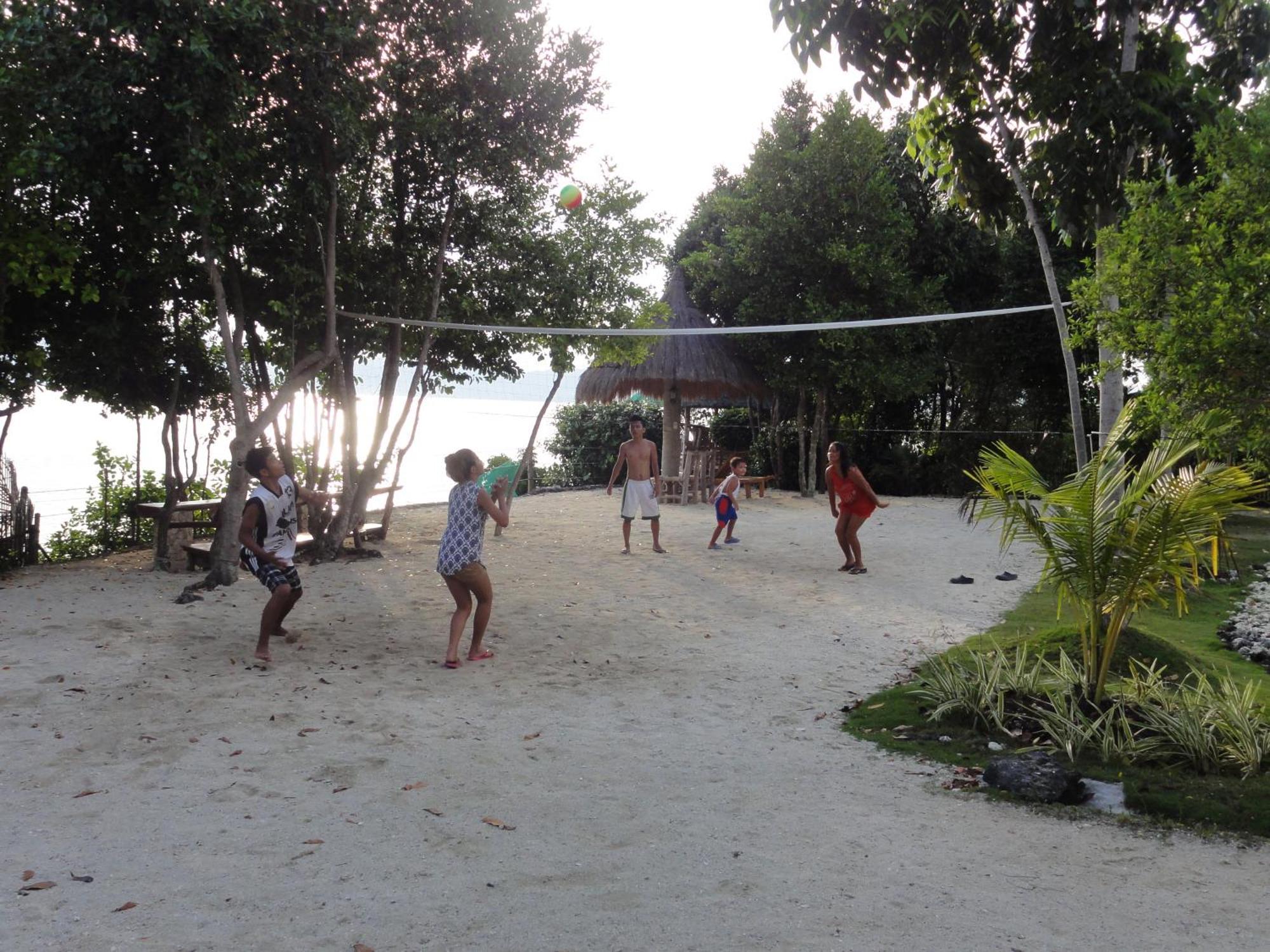 Sea Turtle House Moalboal Hotel Exterior photo