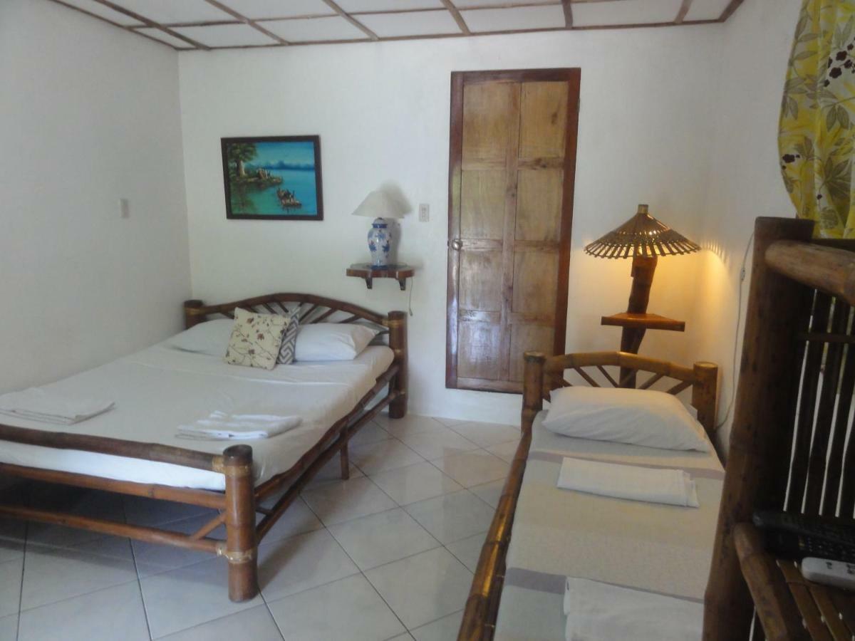 Sea Turtle House Moalboal Hotel Exterior photo