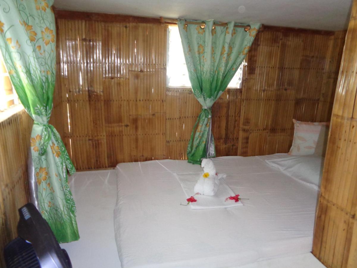 Sea Turtle House Moalboal Hotel Exterior photo